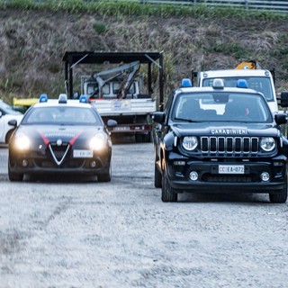 Alba, nuovo blitz dei carabinieri all’alba nel campo nomadi Pinot Gallizio