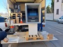 I lavori dell'allestimento dello sportello bancomat a Novello