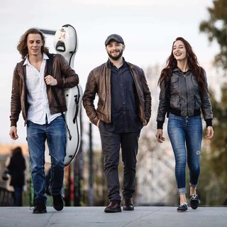 L'Ares Trio: Carlotta Malquori al violino, Matteo Fabi al violoncello e Andrea D'Amato al pianoforte