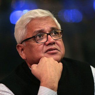 Amitav Ghosh (1956), scrittore, giornalista e antropologo indiano (foto Wikiquote)