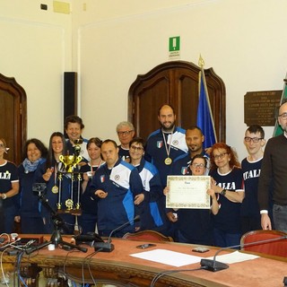 Gli atleti dell’ASD Le Nuvole, campioni del mondo di cheerleading, ricevuti in Provincia