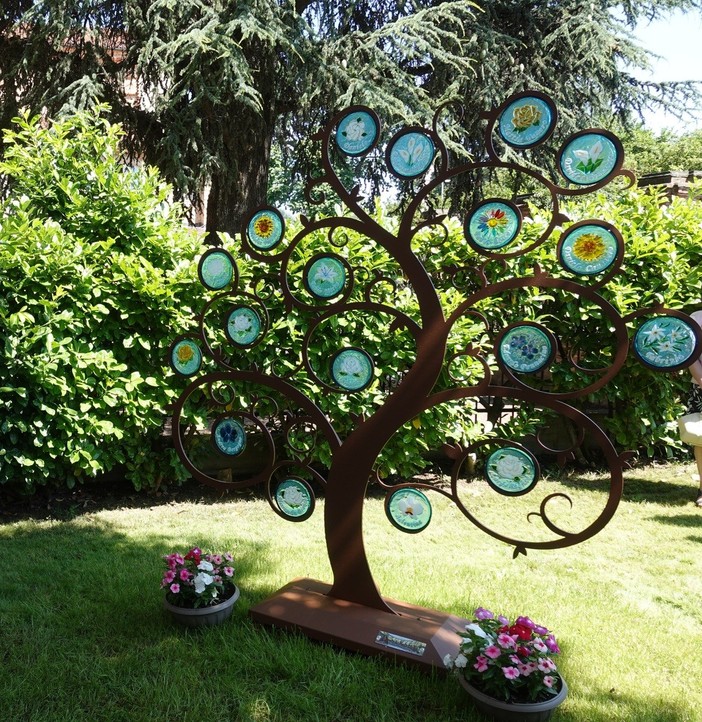 Albero della luce, Santuario della Madonna dei fiori di Bra
