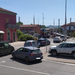 Ad Alba l’appello di corso Bra: "Un intero quartiere è ormai ostaggio dei passaggi a livello"