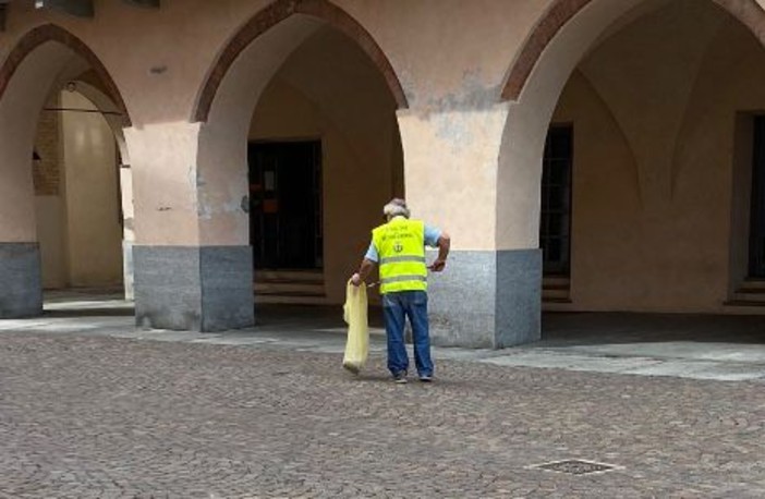 Decoro urbano e regole da rivedere ad Alba: “Serve un regolamento applicabile e condiviso” Decoro urbano e regole da rivedere ad Alba: “Serve un regolamento applicabile e condiviso”