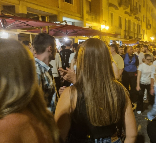 Bra si veste di note ed emozioni con Aperitivo in consolle 2026 Bra si veste di note ed emozioni con Aperitivo in consolle 2026