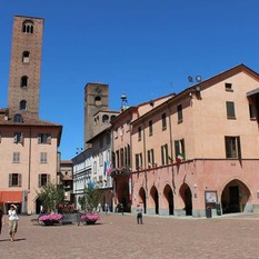 Marciapiedi ad Alba, riparte il diserbo meccanico dopo i ritardi: la pulizia entra nel piano dell'igiene urbana Marciapiedi ad Alba, riparte il diserbo meccanico dopo i ritardi: la pulizia entra nel piano dell'igiene urbana