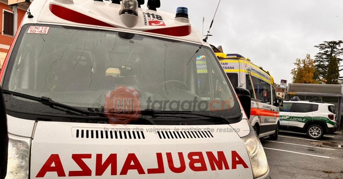 Scontro tra auto e moto sulla SP661 a Murazzano, tre feriti in codice giallo Scontro tra auto e moto sulla SP661 a Murazzano, tre feriti in codice giallo