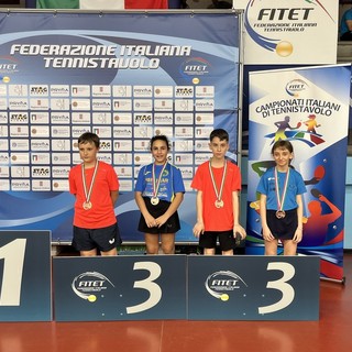 TENNISTAVOLO / Le cuneesi Cosentino e Aglì sul terzo gradino del podio ai campionati nazionali nella categoria under 11