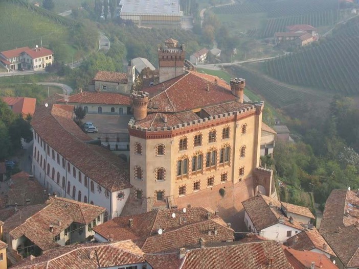 A Barolo tre sere di cinema con Remo Schellino: nascere, vivere e morire in una trilogia A Barolo tre sere di cinema con Remo Schellino: nascere, vivere e morire in una trilogia