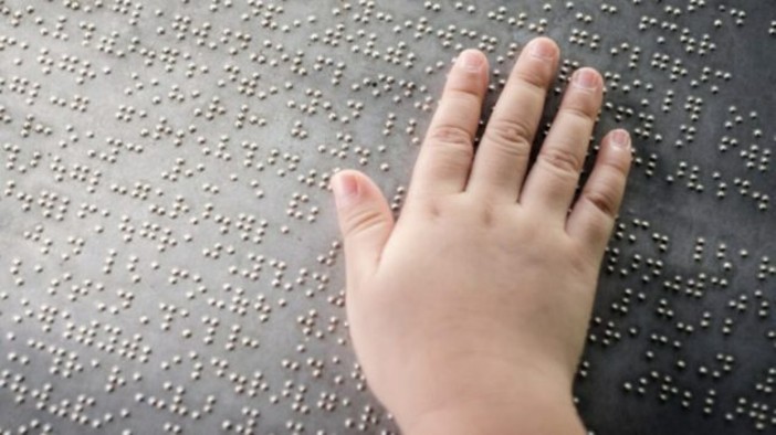 Oggi è il World Braille Day: leggere e scrivere con le dita, a tutte le età Oggi è il World Braille Day: leggere e scrivere con le dita, a tutte le età