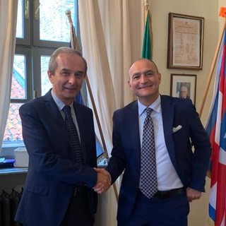 Il saluto del sindaco di Bra al Questore Carmine Rocco Grassi Il saluto del sindaco di Bra al Questore Carmine Rocco Grassi