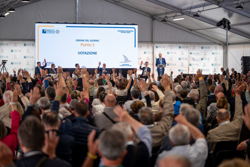 Banca di Cherasco chiude il 2025 con un utile di 14 milioni e restituisce al territorio quasi 2 milioni tra beneficenza, mutualità e dividendi ai Soci