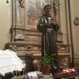 In foto statua di san Francesco, chiesa delle Clarisse, a Bra In foto statua di san Francesco, chiesa delle Clarisse, a Bra