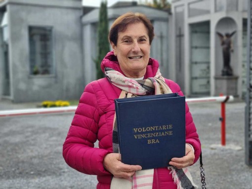 La volontaria vincenziana braidese Clara Raviola, impegnata nella raccolta di solidarietà La volontaria vincenziana braidese Clara Raviola, impegnata nella raccolta di solidarietà