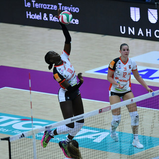 Binto Diop durante la partita di Conegliano (Foto Imoco Volley)