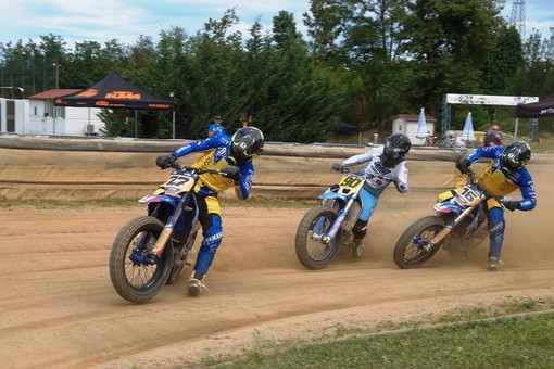 MOTORI / A Boves tornano gli specialisti della derapata: nel weekend il campionato italiano Flat Track
