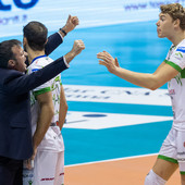 Battocchio e Jensen esultano: il pubblico di Cuneo potrebbe fare la differenza nel big match con Siena