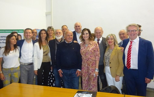 Foto di gruppo al termine dell'incontro tenutosi ieri all'Arpino