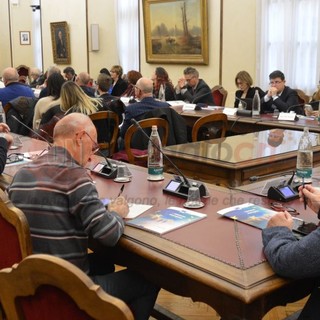 Cuneo a confronto con l'Europa: sul banco del Consiglio comunale infrastrutture, economia e sociale