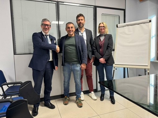 Nella foto: da sinistra Alessio Serra, Giuseppe Bernocco, Gabriele Bracco e Franca Bosio Nella foto: da sinistra Alessio Serra, Giuseppe Bernocco, Gabriele Bracco e Franca Bosio