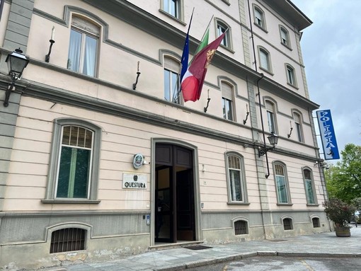 Polizia di Stato, al via il nuovo portale per le denunce online: per lo smarrimento di documenti e beni non serve più andare in Questura Polizia di Stato, al via il nuovo portale per le denunce online: per lo smarrimento di documenti e beni non serve più andare in Questura