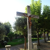 La Croce nel giardino del Santuario della Madonna dei Fiori di Bra