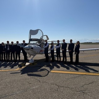 Aero Locarno AELO riparte con 12 cadetti francesi all’Aeroporto di Cuneo Levaldigi Aero Locarno AELO riparte con 12 cadetti francesi all’Aeroporto di Cuneo Levaldigi