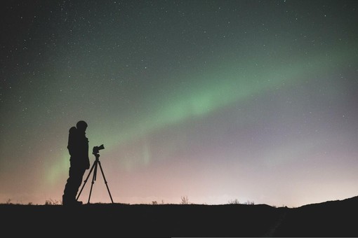 “Pianeti e galassie” a Cherasco: una serata di osservazione stellare con l’astrofotografo Zeno Foderaro