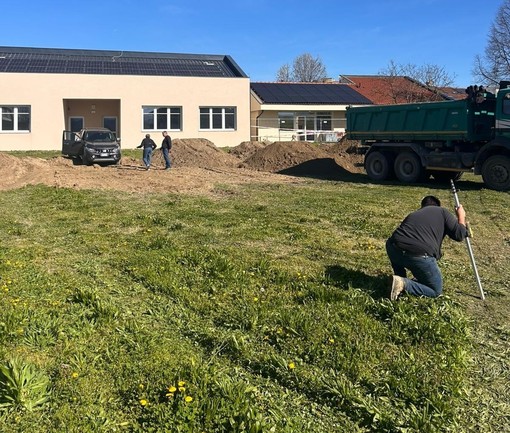 I lavori in corso nell'area esterna dell'asilo