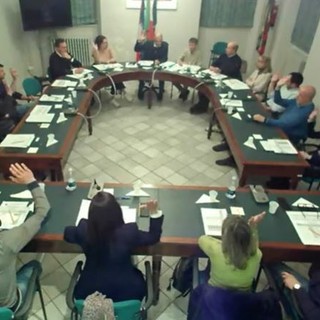 ll voto durante il Consiglio Comunale di Cavallermaggiore sul co-inceneritore