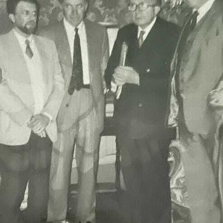 Natale Carlotto in un incontro con Giulio Andreotti. Presente anche Gianfranco Falcio (primo  a sinistra)