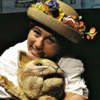 A Piobesi d'Alba la compagnia Habanera Teatro presenta "Codamozza il gatto"