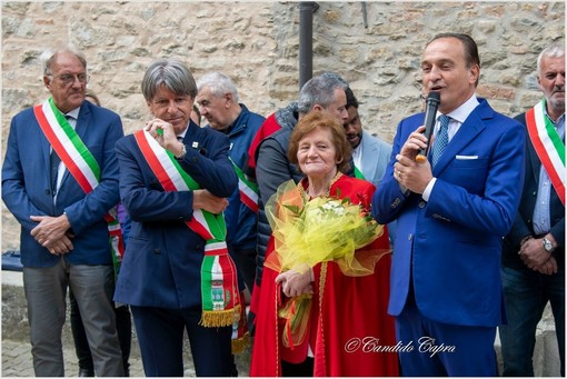 Il presidente della Regione Alberto Cirio con il sindaco Borgna e la presidente Vaschetto (Fotoservizio di Candido Capra)