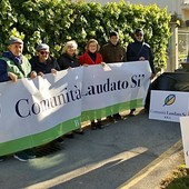 Un gruppo della Comunità Laudato si’ di Bra Un gruppo della Comunità Laudato si’ di Bra