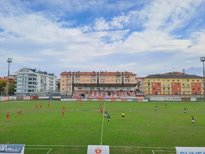 Calcio Eccellenza / Cuneo-Pro Dronero 0-1, il gol partita dei Draghi e il commento dei due tecnici [VIDEO]