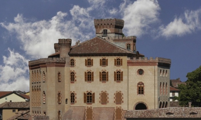 il Castello Falletti, di Barolo, sede del WiLa il Castello Falletti, di Barolo, sede del WiLa