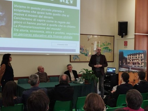 Il presidente Robaldo alla Scuola Forestale di Ormea per le celebrazioni dei 40 anni di fondazione Il presidente Robaldo alla Scuola Forestale di Ormea per le celebrazioni dei 40 anni di fondazione