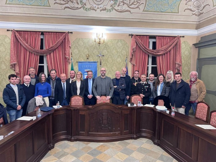 Il Consiglio provinciale riunito a Envie: approvati bilancio, protocolli strategici e provvedimenti su viabilità e gestione faunistica Il Consiglio provinciale riunito a Envie: approvati bilancio, protocolli strategici e provvedimenti su viabilità e gestione faunistica