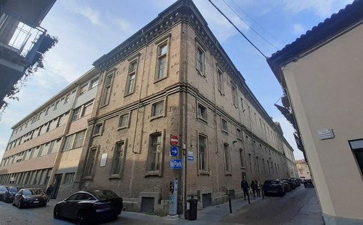 L'ex ospedale San Lazzaro di Alba L'ex ospedale San Lazzaro di Alba