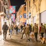 Alba celebra il “Capodanno del Tartufo”: cercatori in sfilata, presentazione a teatro e brindisi delle eccellenze in piazza Alba celebra il “Capodanno del Tartufo”: cercatori in sfilata, presentazione a teatro e brindisi delle eccellenze in piazza