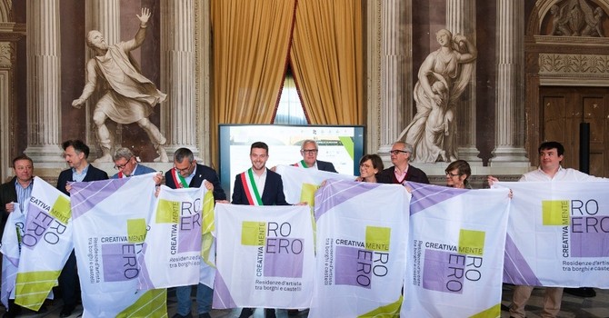 Creativamente Roero 2026, domenica parte il viaggio tra borghi e castelli con quattro nuove residenze d’artista Creativamente Roero 2026, domenica parte il viaggio tra borghi e castelli con quattro nuove residenze d’artista