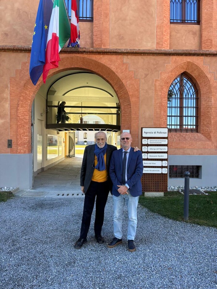 Carlo Petrini con Luigi Barbero all'Agenzia di Pollenzo