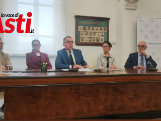 Al cento dell'immagine l'avvocato Gatti, ultimo a destra l'avvocato Avidano Al cento dell'immagine l'avvocato Gatti, ultimo a destra l'avvocato Avidano