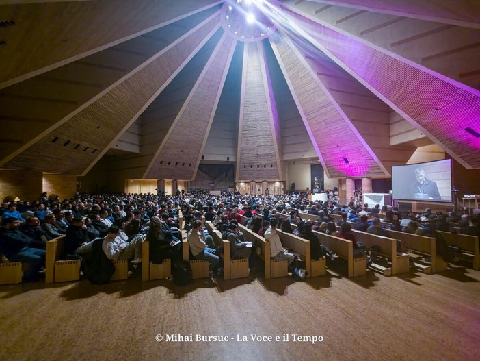 Catechesi per i giovani al Santo Volto di Torino (foto di Mihai Bursuc)