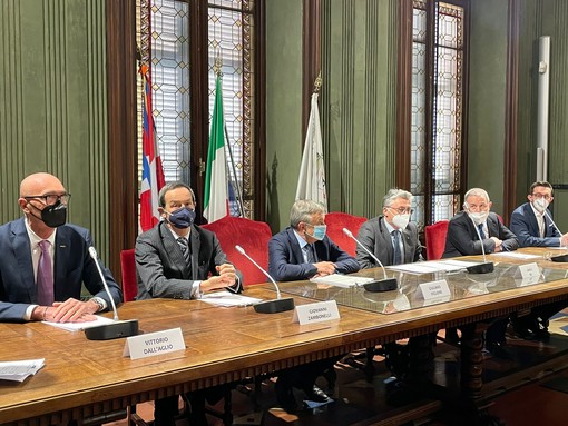 Da sinistra: Vittorio dell'Aglio, Giovanni Zambonelli, Giuliano Viglione, Carlo Bo, Lino Stoppani, Emanuele Bolla