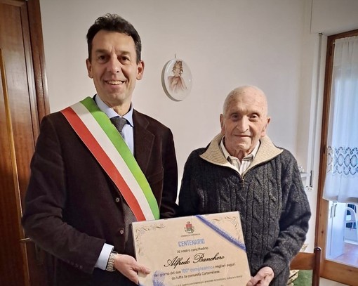 Il sindaco Bodrito col centenario Alfred Banchero