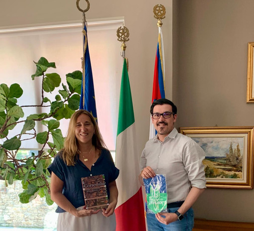 Riscopre le radici piemontesi dopo oltre un secolo: Marina Altuna Gallo torna a Cortemilia Riscopre le radici piemontesi dopo oltre un secolo: Marina Altuna Gallo torna a Cortemilia