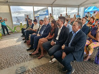 Presenti in prima fila all'inaugurazione del Cuneo Bike Festival assessori e sindaci Presenti in prima fila all'inaugurazione del Cuneo Bike Festival assessori e sindaci