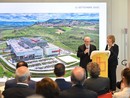 Il presidente della Fondazione Ospedale Alba-Bra Bruno Ceretto e la direttrice dell'Asl Cn2 Paolo Malvasio presentano il progetto per il rifacimento dell'ingresso nord dell'ospedale di Verduno Il presidente della Fondazione Ospedale Alba-Bra Bruno Ceretto e la direttrice dell'Asl Cn2 Paolo Malvasio presentano il progetto per il rifacimento dell'ingresso nord dell'ospedale di Verduno