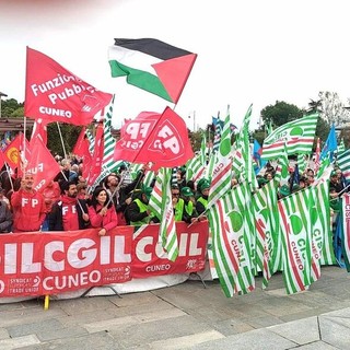 Nelle foto alcuni momenti della manifestazione tenuta in piazza Foro Boario